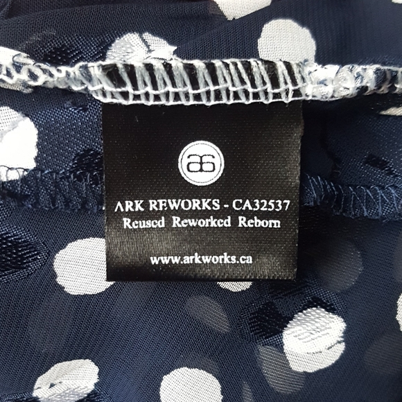 Polka dot dress with white lace collar - Picture 11 of 11